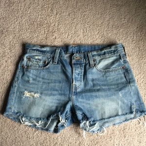 TEMP PRICE DROP Levi’s 501 sz 26 denim shorts